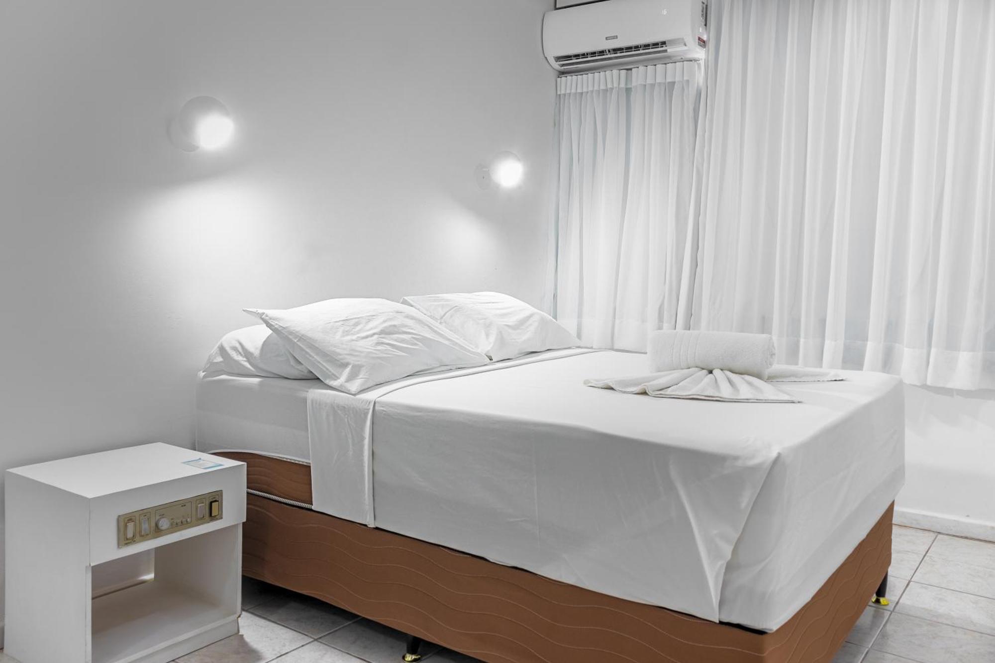 Hotel Enseada 3*